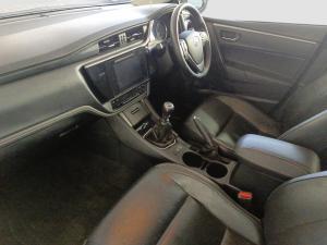 Toyota Corolla 1.8 Exclusive - Image 3