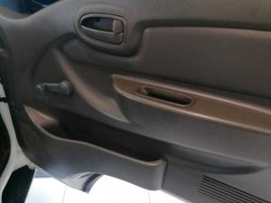 Hyundai H100 2.6DD/S - Image 15