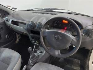 Nissan NP200 1.6i (aircon) - Image 5