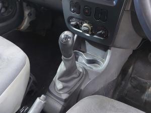 Nissan NP200 1.6i (aircon) - Image 8