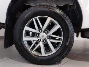Toyota Hilux 2.8GD-6 double cab Raider auto - Image 11