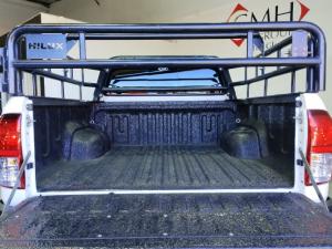 Toyota Hilux 2.8GD-6 double cab Raider auto - Image 6