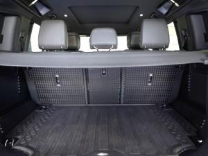 Land Rover Defender 110 D300 X-Dynamic HSE - Image 12