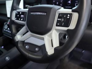 Land Rover Defender 110 D300 X-Dynamic HSE - Image 20
