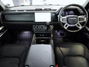 Land Rover Defender 110 D300 X-Dynamic HSE - Image 8