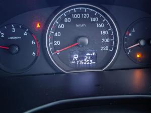 Hyundai H-1 2.5VGTi panel van - Image 8