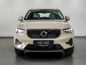 Volvo XC40 B4 Plus Dark - Image 2