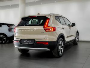 Volvo XC40 B4 Plus Dark - Image 4