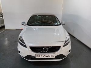 Volvo V40 T3 R-Design auto - Image 4