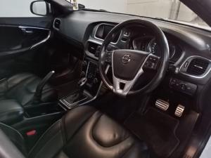 Volvo V40 T3 R-Design auto - Image 8