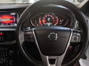 Volvo V40 T3 R-Design auto - Image 9