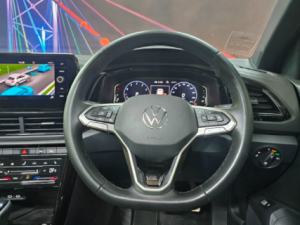 Volkswagen T-Roc 2.0TSI 4Motion R-Line - Image 6