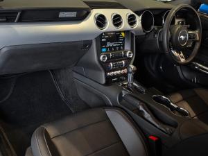 Ford Mustang 5.0 GT fastback auto - Image 13