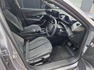 Peugeot 2008 1.2T Allure - Image 10