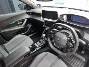 Peugeot 2008 1.2T Allure - Image 13