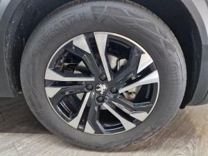 Peugeot 2008 1.2T Allure - Image 17
