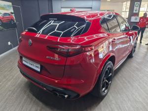 Alfa Romeo Stelvio Quadrifoglio Q4 - Image 10