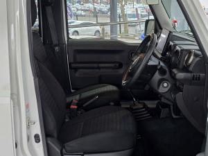 Suzuki Jimny 1.5 GLX AllGrip 5-door manual - Image 10