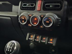 Suzuki Jimny 1.5 GLX AllGrip 5-door manual - Image 12
