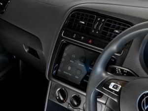 Volkswagen Polo Vivo hatch 1.6 Life - Image 12