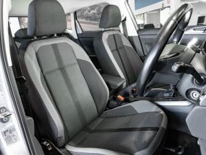 Volkswagen Polo hatch 1.0TSI Highline auto - Image 15