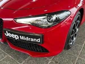 Alfa Romeo Giulia 2.0T Veloce - Image 4