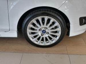 Ford Fiesta 5-door 1.0T Titanium - Image 10