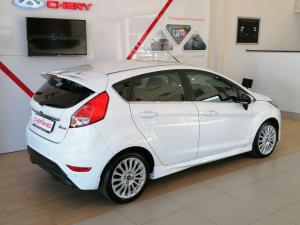 Ford Fiesta 5-door 1.0T Titanium - Image 3