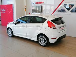 Ford Fiesta 5-door 1.0T Titanium - Image 7