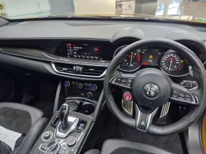 Alfa Romeo Stelvio Quadrifoglio Q4 - Image 12