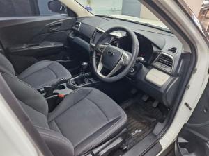 Mahindra XUV300 1.5TD W6 - Image 10