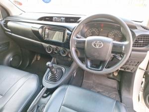 Toyota Hilux 2.0 single cab S (aircon) - Image 6