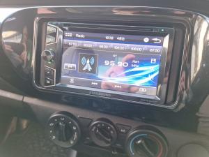 Toyota Hilux 2.0 single cab S (aircon) - Image 11