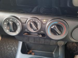 Toyota Hilux 2.0 single cab S (aircon) - Image 12