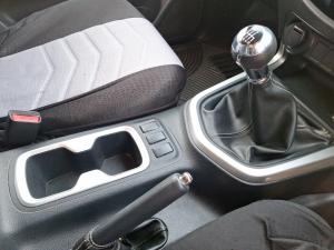 Nissan Navara 2.3D double cab 4x4 SE - Image 12