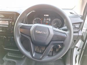 Isuzu D-Max 1.9TD single cab - Image 8