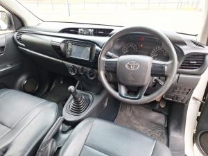 Toyota Hilux 2.0 single cab S (aircon) - Image 6
