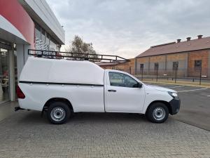 Toyota Hilux 2.0 single cab S (aircon) - Image 3