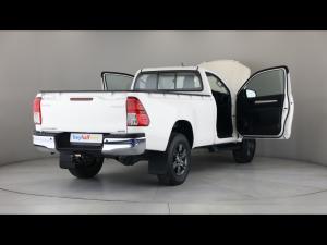 Toyota Hilux 2.4GD-6 single cab 4x4 Raider manual - Image 10