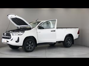 Toyota Hilux 2.4GD-6 single cab 4x4 Raider manual - Image 14