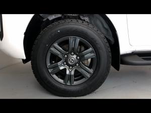 Toyota Hilux 2.4GD-6 single cab 4x4 Raider manual - Image 18