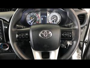 Toyota Hilux 2.4GD-6 single cab 4x4 Raider manual - Image 25