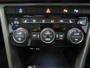 Volkswagen T-ROC 1.4 TSI Design Tiptronic - Image 18
