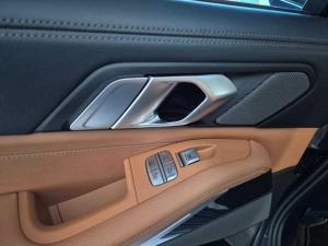 BMW X7 M50d - Image 19