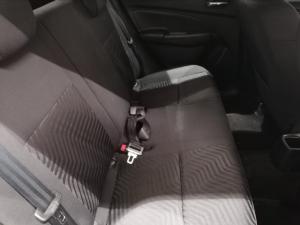 Suzuki Swift 1.2 GLX manual - Image 7