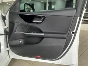 Mercedes-Benz C-Class C220d Avantgarde - Image 9