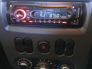 Nissan NP200 1.6i safety pack (aircon) - Image 11