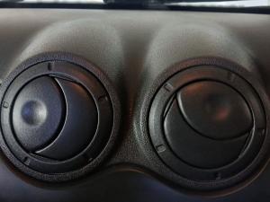 Nissan NP200 1.6i safety pack (aircon) - Image 15