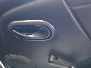 Nissan NP200 1.6i safety pack (aircon) - Image 20