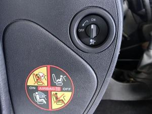Nissan NP200 1.6i safety pack (aircon) - Image 24